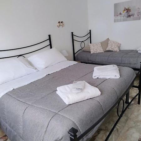Bilocale Climatizzato A 850M Dalla Spiaggia Casa Katia 马里纳迪马萨 外观 照片